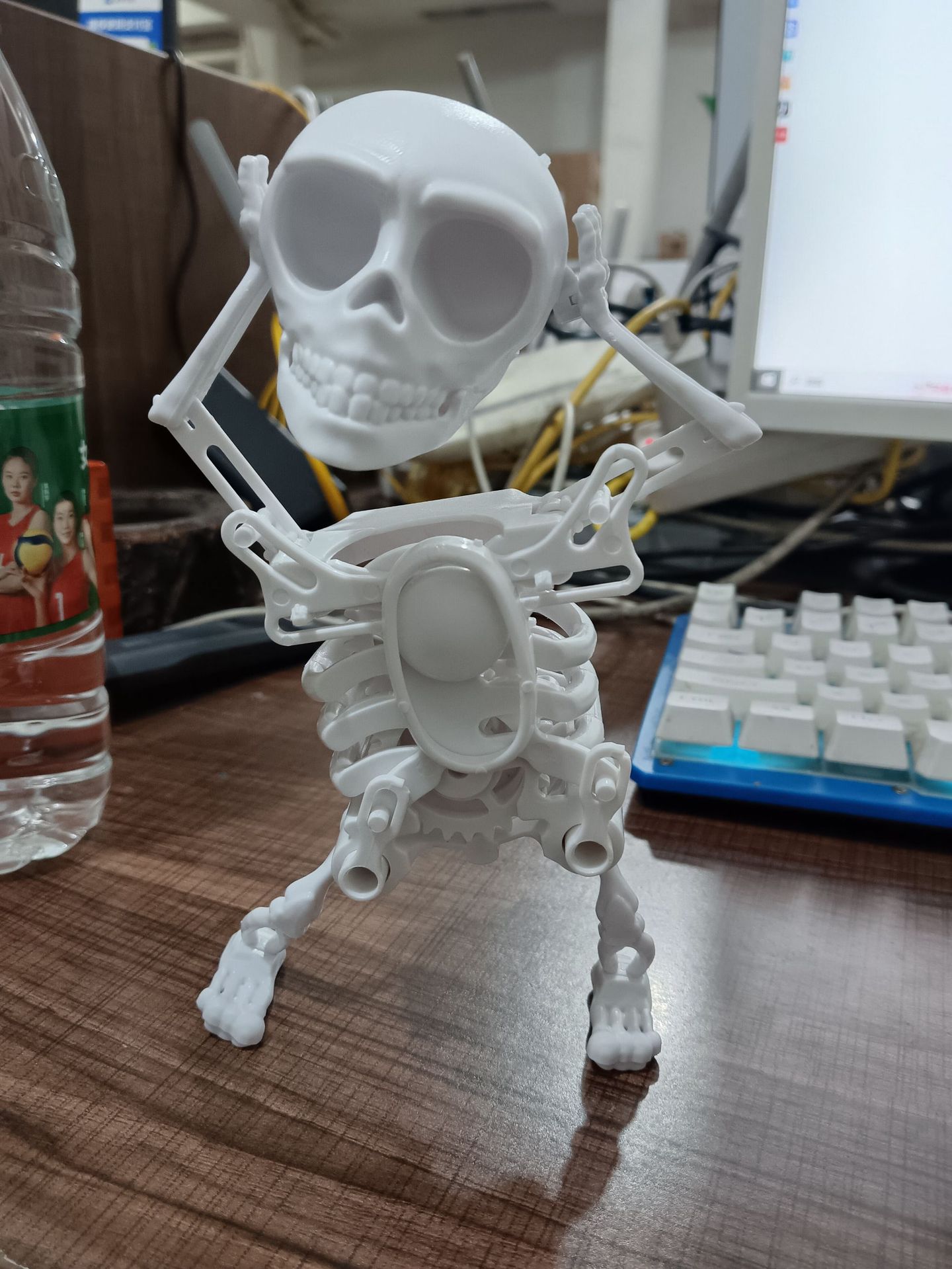 Dancing Skull Man Swinging Skull Toy Clockwork 3D Printing Fun Toy Ornament